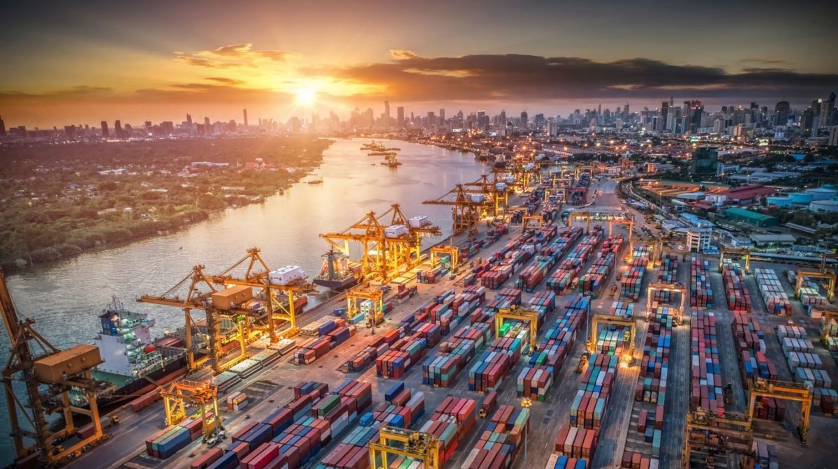 Reducing risks in the supply chain